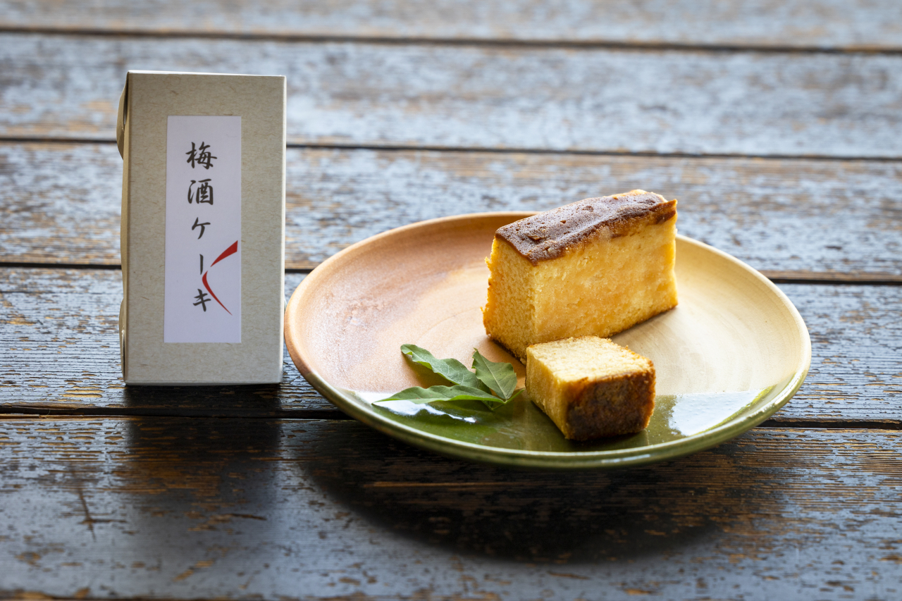 お土産品(梅酒ケーキ)